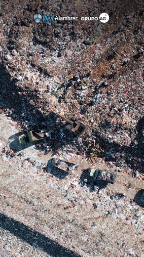 ¡Por segundo año consecutivo seguimos transformando el reciclaje en acción por el planeta! Junto a Chaide y Geocycle, evitamos que más de 750 colchones terminen en vertederos, reduciendo emisiones de carbono y protegiendo uno de los ecosistemas más valiosos del mundo, las Islas Galápagos 🌎 Cada acción cuenta, y cada colchón recuperado nos acerca a un futuro más sostenible. ♻️ #Sostenibilidad #EconomíaCircular #Galápagos #ReciclajeConPropósito #IdealAlambrec #Chaide #ImpactoPositivo #CarbonoNeut