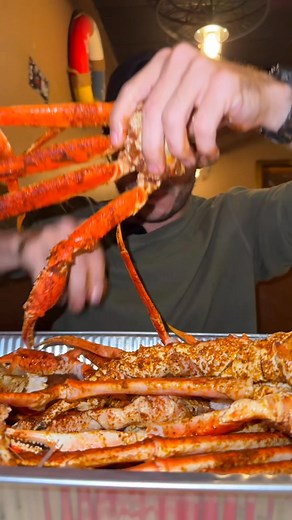 Let’s try🦀 “Mr. and Mrs. crab” I Love Seafood! Do you?🔥 #fyp #fypシ #foodtour #foodcritic #Foodie #foodreview #chopelasreviews | Justin M. Chopelas