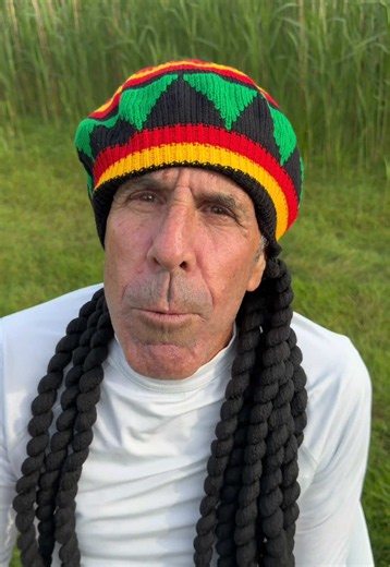 SHALOMBOCLAT ✡️ 🇯🇲 | broody chickens