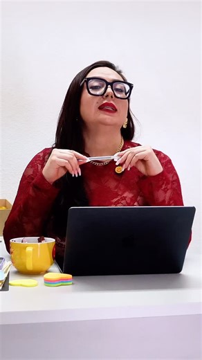 ⚠️ DESPIDO EN DICIEMBRE: ¡NO TE DEJES! Es una práctica común, pero no significa que debas perder tus derechos. Si te dieron de baja, esto es lo que DEBES saber antes de firmar: Diferencia: Finiquito vs. Liquidación Finiquito: Te toca siempre, incluye proporcionales de aguinaldo, vacaciones, etc. Liquidación: Solo si el despido es injustificado (incluye 3 meses de salario prima de antigüedad). ¡NO FIRMES SIN LEER! Verifica que los montos sean correctos, especialmente el Aguinaldo (debe ser propor