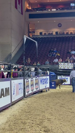 Jackie Crawford Wins Round 1 with a 1.9-Second Run at National Finals Breakaway Roping