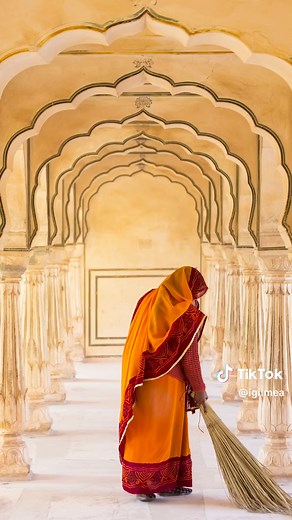 Discover the Allure of Topaz Birthstones