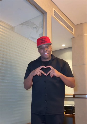 ‏Did I hit every beat?? 👀#BigSwoosh #MichaelJackson