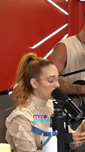 477K views · 14K reactions | ¿Conocías la historia del hit "Guapa"? Entre @angelatorres y @diegotorresmusica se encargaron de explicarlo. Fue una perrita que tuvo el cantante. Luego, cantaron a dúo el tema y todos terminaron emocionados  Mirostream.com . . . . . #luzu #streaming #diegotorres #angelatorres #guapa #nadiedicenada | Miro Stream | Facebook