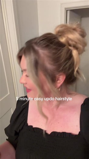 This is the easiest updo hairstyle. Perfect for days when you only have a couple minutes but want to look put together. Let me know if you guys want the tutorial! 🫶🏼 #hairupdo #easyhairstyles