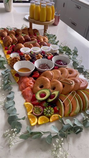 Brunch Platter Ideas: Grazing Table & Breakfast Styling Tips