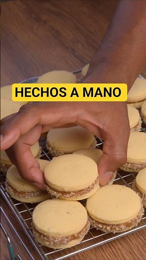 LEARN HOW TO MAKE THIS ALFAJORES RECIPE WITHOUT USING A MACHINES