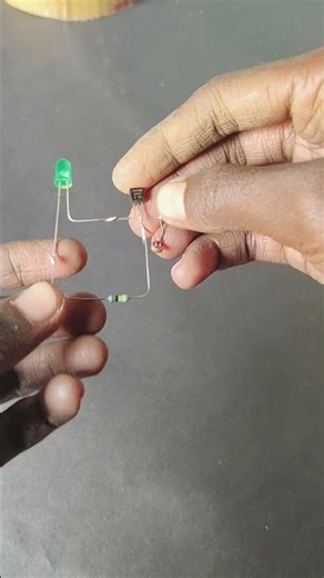 Sound Sensor Circuit Using Microphone & BC547 | LED ON by Sound #desitalent