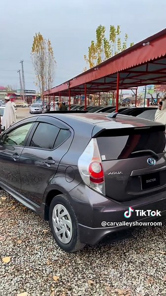 Aqua 2014 Review: Sunroof Installation and Classic Features