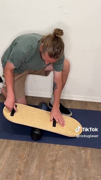 Train, replicate and rehalb your favourite board sports from your home! #Sportneer #Sportneerbalanceboard #Sportneerpartner