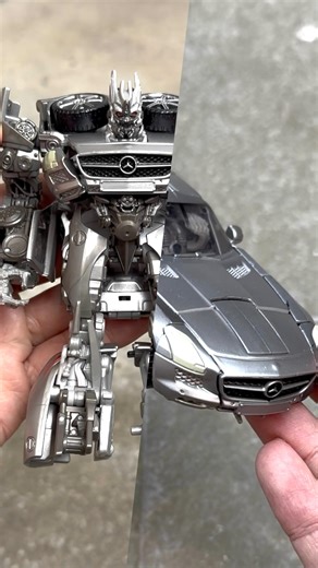 Calvin Tsui | 🔊 SOUNDWAVE 🔊 Studio Series 51 by @hasbro ~ Follow @toyzlover for more ~ 。 。 #toyzlover #optimusprime #actionfigures #transformers... | Instagram