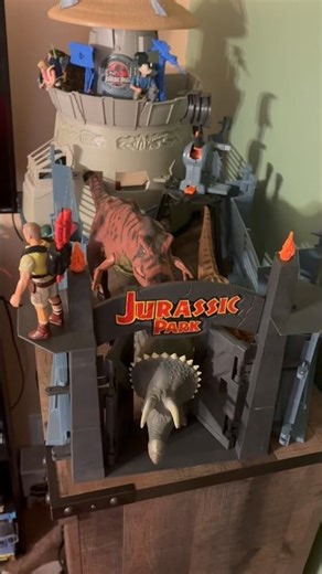Something Big has Arrived… Kenner Jurassic Park 1993 Series 1 Electronic Command Compound!