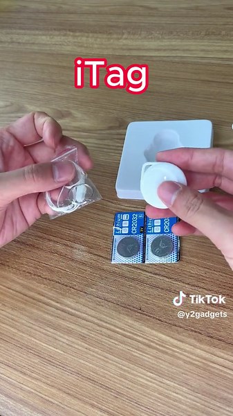 Never lose your belongings again with iTag’s cutting-edge technology that allows you to track and locate your items with ease, come check it out #Y2Gadgets #gadget #techgadget #Tech #iTag #SmartTracking #LostAndFound