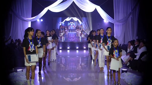 15 reactions · 6 comments | Look || A DMP Filipino Runway Modelo in...