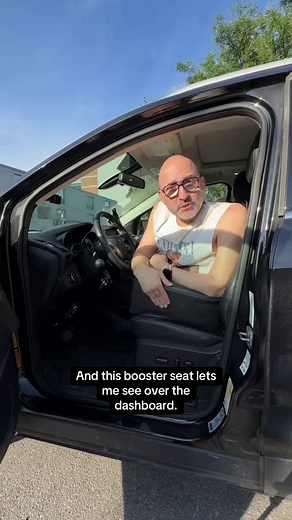 Disabled person driving with hand controls: how Spencer drives