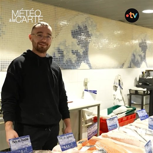 La recette facile du dos de cabillaud à la moutarde ! Pour faire aimer le poisson même aux plus réfractaires, Isabelle partage sa recette de dos de cabillaud à la moutarde, une valeur sûre qui fait mouche à chaque fois. Facile et rapide à réaliser, elle promet aussi de régaler les cuisiniers pressés. Les détails avec Hanane Mokrani. #Météoàlacarte #cuisine #alimentation | Météo à la carte