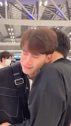 Emotiva Despedida de Max a Tul Antes de Irse a Estados Unidos