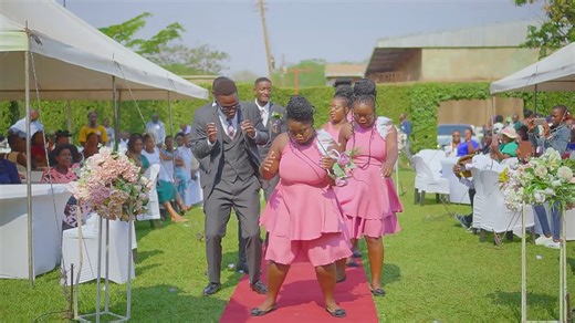 We loved the chemistry between ❤️ Raphael Alinafe ❤️ during their reception entrance🔥🔥🔥👌👌👌 DJ: HOHO MAGIC Sounds MC: Noahsuzgo Nhlane Decor: Euma Decoration Men's Suits: Thoko Online Shopping Dresses: Erin's and EJ Fashions Venue: KATS events garden Photography: Visiographics Wedding Photography Video: RED DOT FILMS MW #love #groom #bride #couplesgoals #Malawi #reddotfilms #dance #vibes #weddingday #malawiweddings #weddingfun #bridalparty #bridalpartygoals | RED DOT FILMS MW