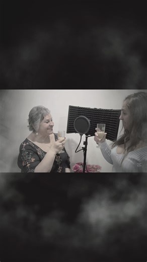 Un placer grabar este lindo bolero con la señora Nilda Moya, cantautora folclórica chilena con trayectoria internacional. Producido por Sltv. #Boleroconnilda #NildaMoya #FolcloreChileno #ProducciónSltv