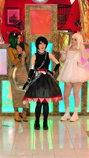 But was Princess Peach even watching? :// ft. @Raine Emery @Jackie O 🗺📍 @DreamscapesSLC DC @umi 💃 #mariovillains #villaincosplay #bowsercosplay #kingboocosplay #chainchompcosplay #genderbentcosplay #crossplay #supermariobroscosplay #groupcostumeideas #cosplaydance #oneupgirl