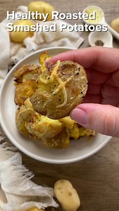 1K views | Roasted Smashed Potatoes: A crispy and tasty side dish sure to please everyone! Find the full recipe here: https://skinnyms.com/healthy-roasted-smashed-potatoes/ | SkinnyMs. | Facebook