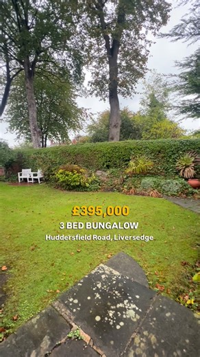 🏡 For Sale – 3 Bed Detached Bungalow 📍 Huddersfield Road, Liversedge 💷 Offers In The Region Of £395,000 Accessed via its own private gated driveway, this deceptively spacious detached bungalow is situated in a popular location on a good sized plot. Offering three bedrooms, two reception rooms and a spacious dining kitchen, the versatile layout provides a wealth of potential for any buyer. The property also includes an attached garage with office/workshop and private rear gardens with lawn and