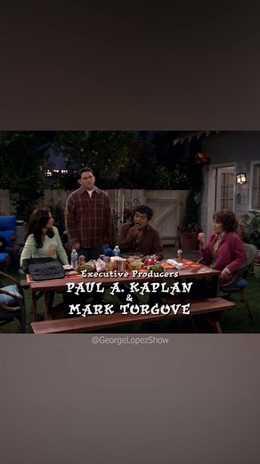 George Lopez Show Clips & Pics on Instagram: "4x15 "Sabes Quake" 🤣 February 8, 2005 ⭐⭐⭐⭐ #GeorgeLopezShow #TV #Television #Comedy #Lopez #Icon #Funny #TheGeorgeLopezShow #SandraBullock"