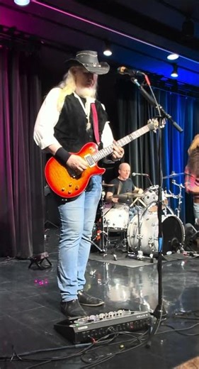 Neon Moon #guitarsolo #livemusic