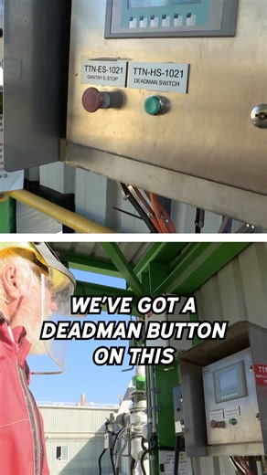 How to safely load 4300 liters [1100 gallons] of TOXIC chemicals into a tanker #outbacktruckers #dangerousloads | Outback Truckers