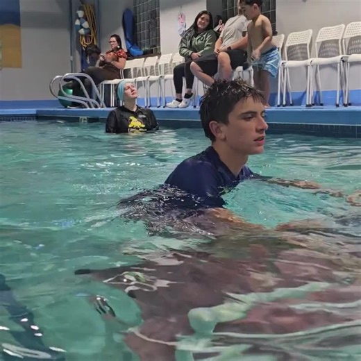 Watching your child gain the confidence to swim is a gift that lasts a lifetime. Spots for January swimming lessons are filling up fast, now is the perfect moment to help them feel safe, strong, and free in the water. Don’t wait, enroll today and give your child the skills and courage they need for every splash and adventure ahead. www.littlefinsswimschool.com #coloradospringsmoms #coloradosprings#WaterConfidence
