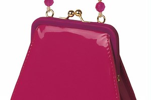What Can I Use to Get Permanent Stains Out of a Vinyl Purse?