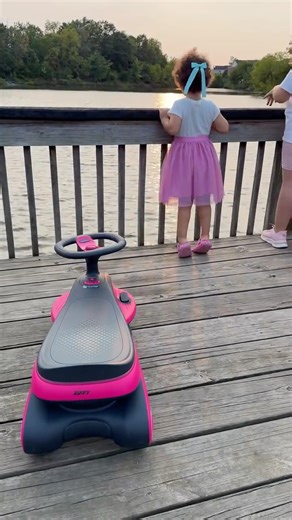 Kubra Dasdemir on Instagram: "✨ Halloween Cool Travel Gift 🎃 Ready to spin, glow & giggle together? The ZIFFY Electric Wiggle Car is all about fun, bonding, and nonstop motion! From cozy parent–child rides to glowing 360° spins — it’s the ultimate ride-on for kids aged 3–8+. 💫 🎁 Zero assembly, long battery life, and the coolest LED lights make it the perfect gift for this season! 🌟 Bonus: Enjoy 10% OFF with code QBRAINUSA1 (Valid: Oct 10 – Nov 10, PDT) 🛒 Free Shipping ➡️ https://bit.ly/3IA9