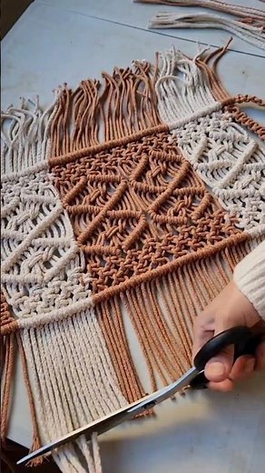 Cubre cojín macramé, siguenos y hazlo tu mismo