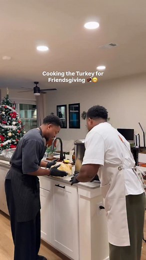Rate our turkey progress… go ahead, we can take it 😂🦃 Deep fryer: @masterbuilt from @academy Turkey: @heb | Isaiah Charles