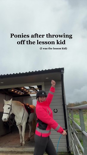 Ponies Throwing Off Lesson Kids - Funny Barn Vlog