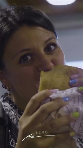 Con passione e dedizione, ci immergiamo completamente nei settori in cui operano i nostri partner.