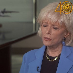 Tomorrow on #SundayMorning Meet the woman who's been called "the most powerful labor leader in the country" Sara Nelson, president of the Association of Flight Attendants, She talks with Lesley Stahl about the government shutdown earlier this year & more . https://cbsn.ws/2MNhmkt | CBS Sunday Morning
