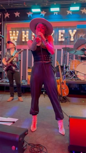 2.4K views · 164 reactions | If yodeling had real lyrics: wrong answers only! 浪 #Yodeling #Yodeler #Vocals #vocalist #singing #yodel | Casi Joy | Facebook