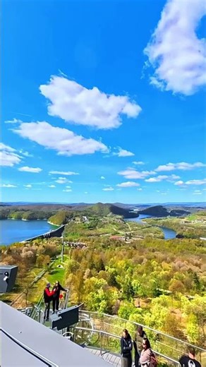 Niesamowita panorama Bieszczad z wieży widokowej w Solinie – 50 m nad ziemią #Bieszczady