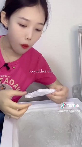 #ice #icelover #iceeating #fyp #fypシ゚ #asmr #freezer #for