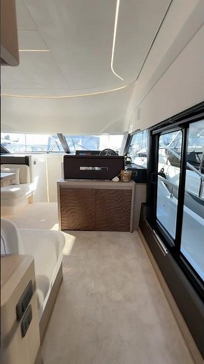 2.4 MLN $ and you live aboard this new Prestige Yachts: yes or no? #nauta #yachtlife #yachting
