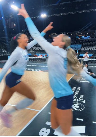 VIBES FOR HOME OPENER🔥🔥🔥 @moni @Indy Ignite Pro Volleyball #indyignite #provolleyball #mlv