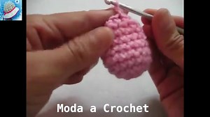 63K views · 1.5K reactions | SOUVENIRS modelo Chupete en tejido #crochet o #ganchillo (tutorial paso a paso). Puedes mirar la EXPLICACION escrita en el siguiente ENLACE: ➡ https://bit.ly/2od0Ufd  Moda a Crochet | Moda a Crochet | Facebook