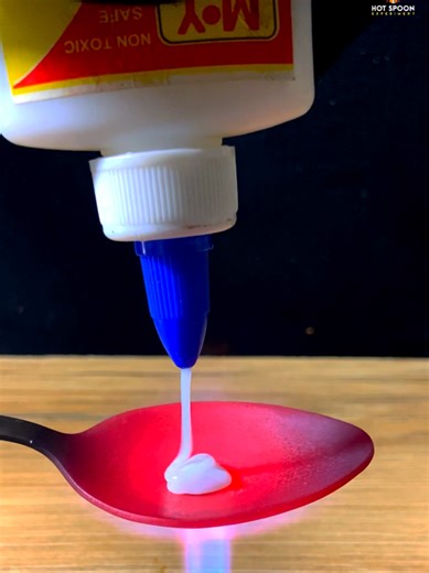 1000°C Hot Spoon vs Glue: A Satisfying Experiment