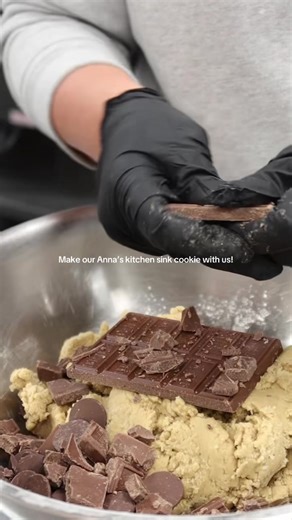 Delicious Anna’s Kitchen Sink Cookie Recipe