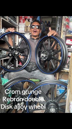 Crom Grunge: Redefining Royal Enfield Classics