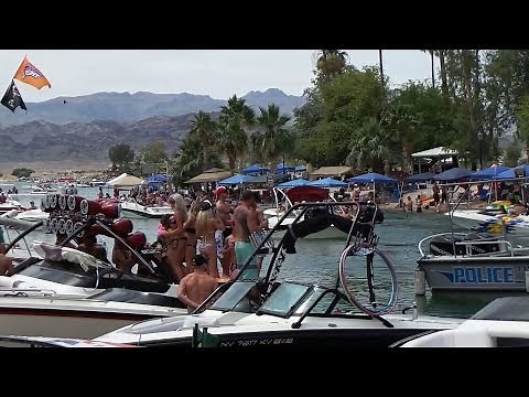 Boat plays "Bad Boys" song for Cops in The Channel