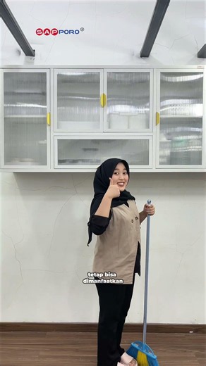 Lemari dapur minimalis yang nggak cuma cantik, tapi juga tahan lama.#fyp#furniture