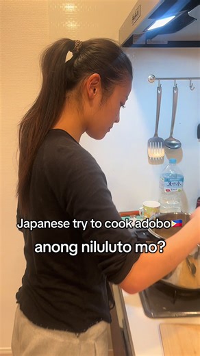 Japanese Chefs Attempt Cooking Filipino Adobo