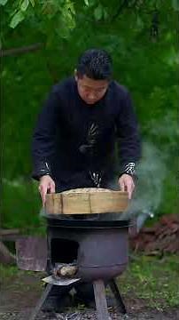 Traditional Homemade Magic | Harvesting the "Golden Dust" of the Ancient Pines 🌲✨🥢